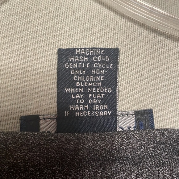 ANN TAYLOR TOP - Picture 3 of 8